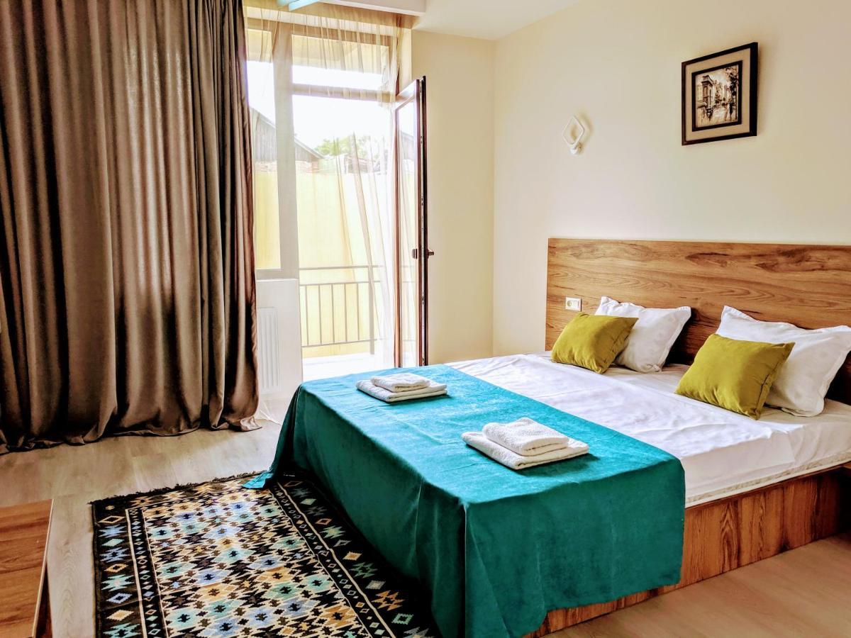 Hotel 5 Rooms Тбилиси Екстериор снимка