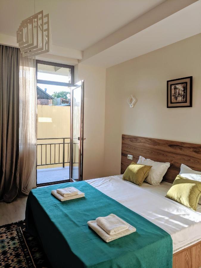 Hotel 5 Rooms Тбилиси Екстериор снимка