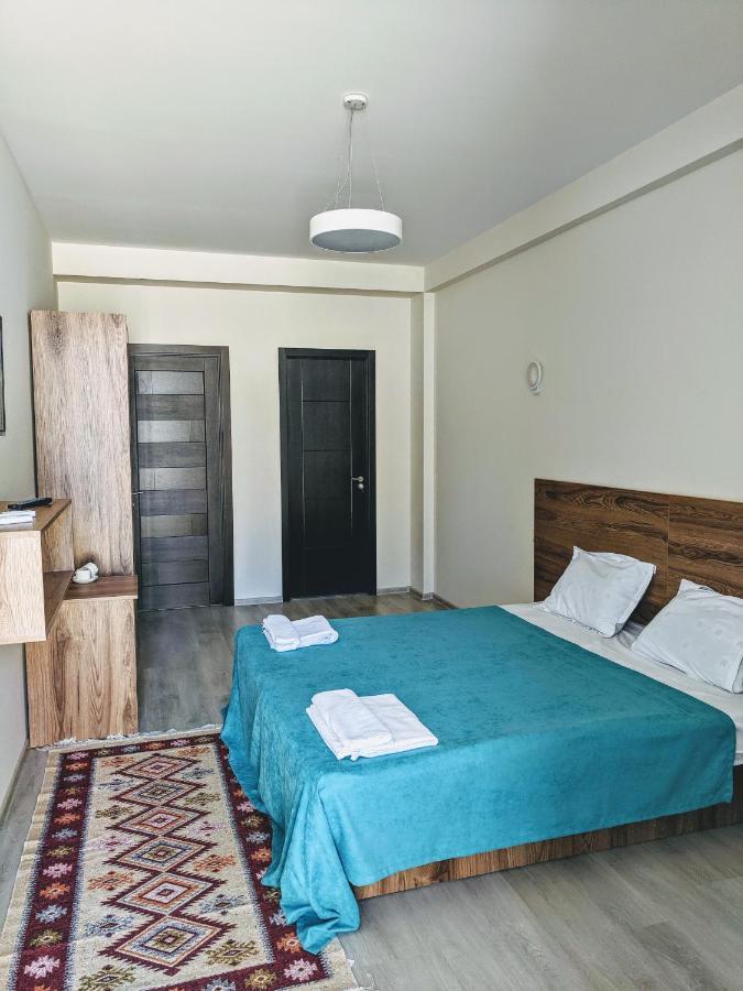 Hotel 5 Rooms Тбилиси Екстериор снимка